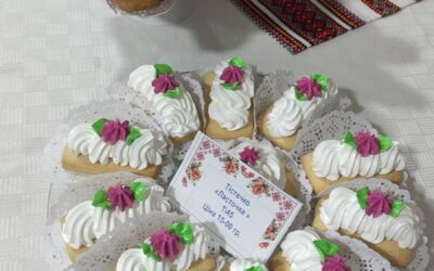 17 жовтня в рамках тижня методичної комісії професій ресторанного господарства відбулась ярмарка-продаж кондитерських виробів за рецептами, перевіреними часом