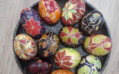 11 квітня в ДПТНЗ “Вінницьке вище професійне училище сфери послуг ” в розрізі тижня природничо-математичних  дисциплін відбувся майстер-клас Ольги Адамчук, майстрині з Вінницького обласного краєзнавчого музею