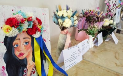 Всі квіти українській жінці!